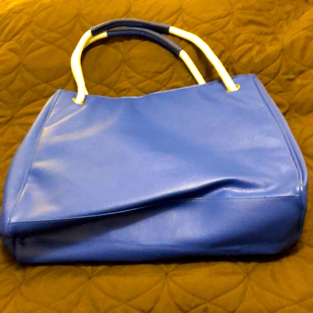 BLUE LEATHER-LIKE BEACH BAG POOL TOTE PINK LINING & WHITE ROPE HANDLES - OS003